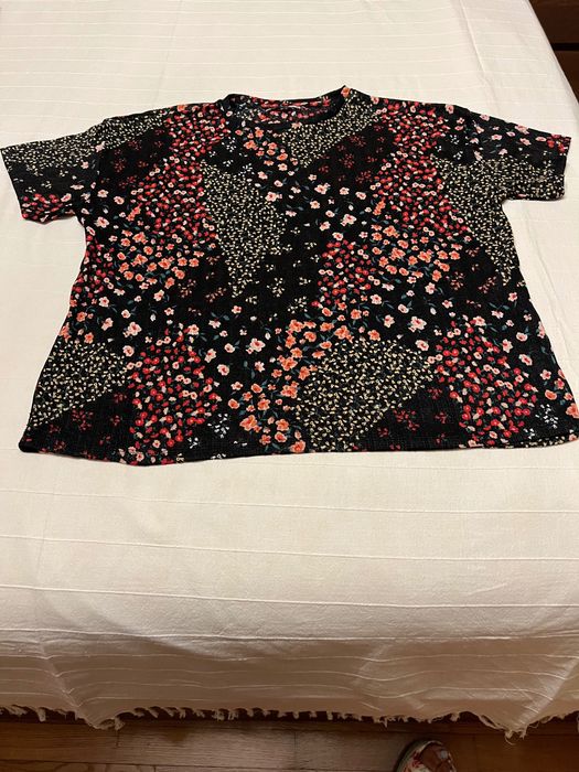 T-shirt/blusas mulher (vendo em conjunto ou separadas)