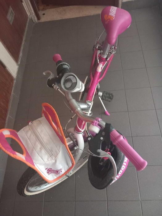 Bicicleta de menina.