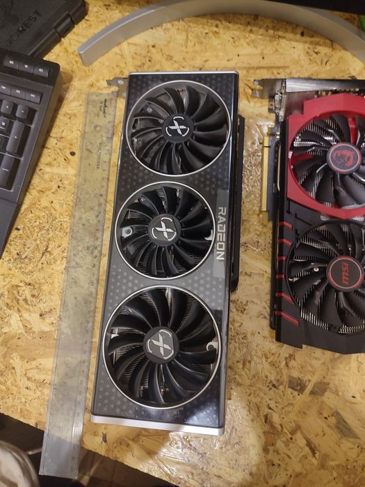 Placa gráfica XFX Speedster MERC 319 Radeon RX 6800 XT 16GB (Como Nova / Testada)