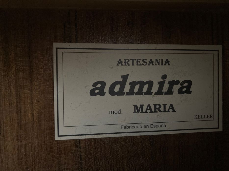 Продам акустичну гітару Admira Maria