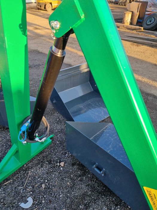 widły do bel i balotów na tył na hydraulice