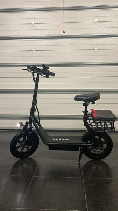 Scoter elétrica 35km/h