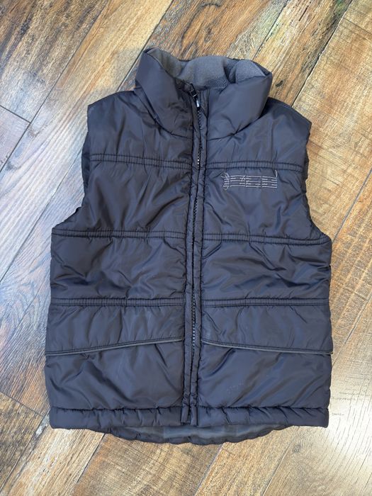 Продам дитячу жилетку 2-3 роки