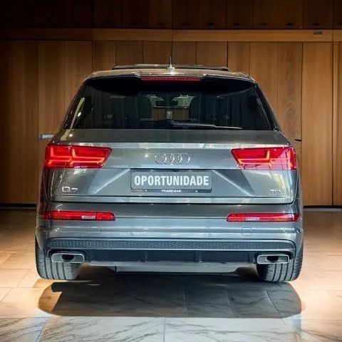 Audi Q7 3.0 TDI quattro S-line Tiptronic 7L