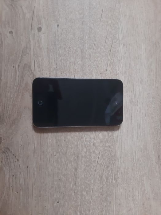 Мп3 плеер Aple Ipod touch 4 на 32 гб