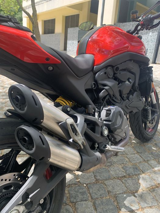 Ducati Monster 2025
