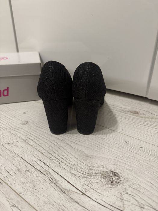 Buty na obcasie