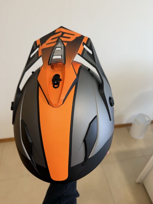 Capacete Bogotto Novo com colunas e microfone