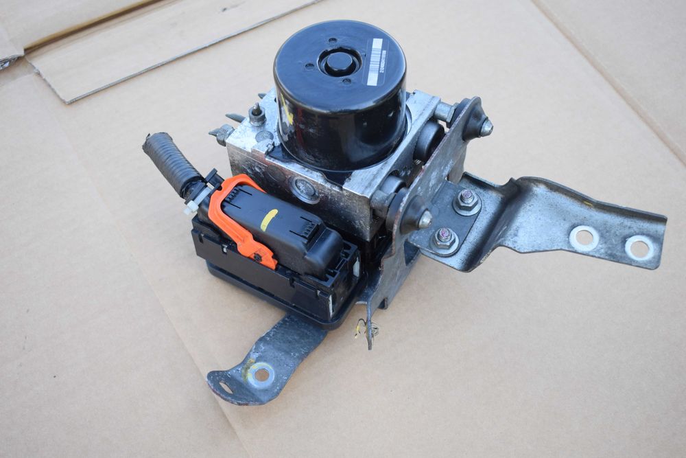 pompa abs hamulcowa MITSUBISHI OUTLANDER II LIFT 2.2 HDI 12R. 4670A544