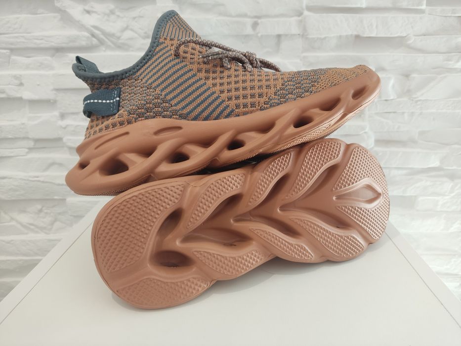 Buty sportowe męskie 39 (25 cm)