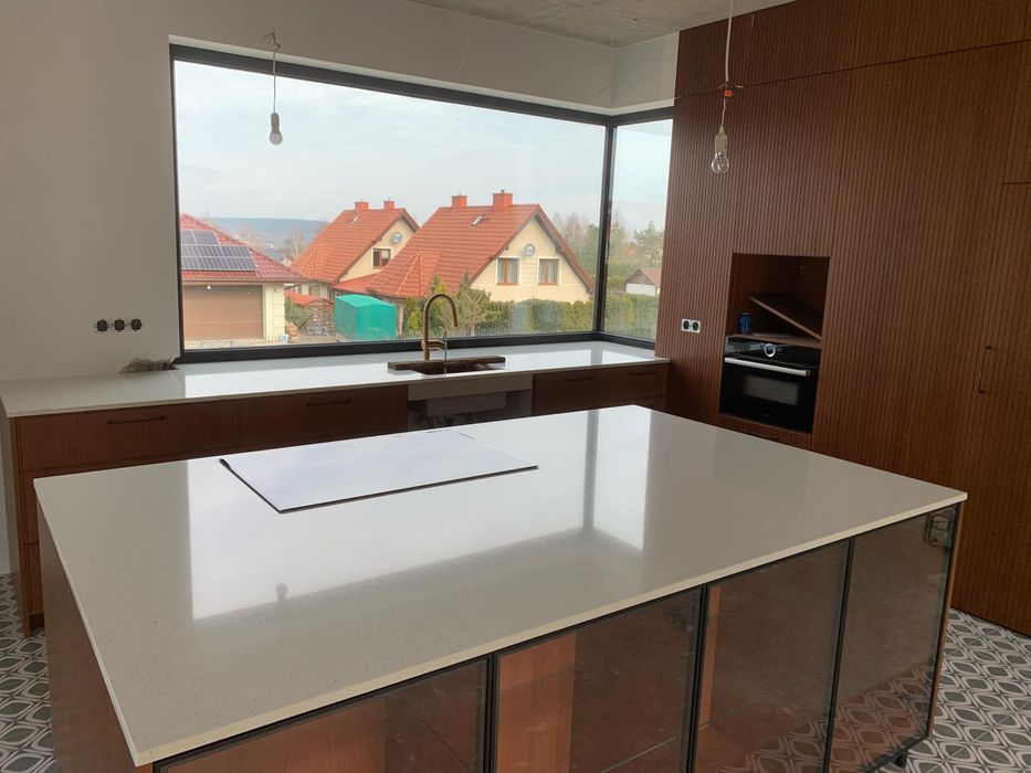 Blaty granit , konglomerat , marmur