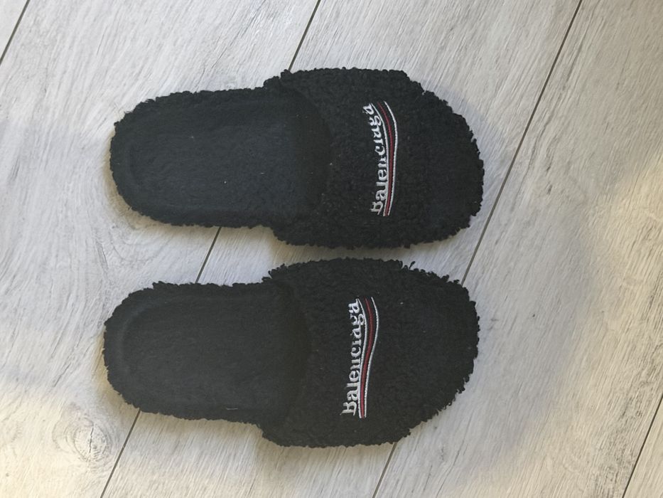Klapki Balenciaga