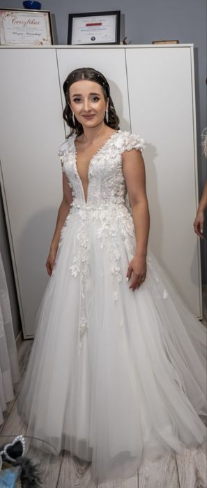 Sprzedam piękną suknie ślubną