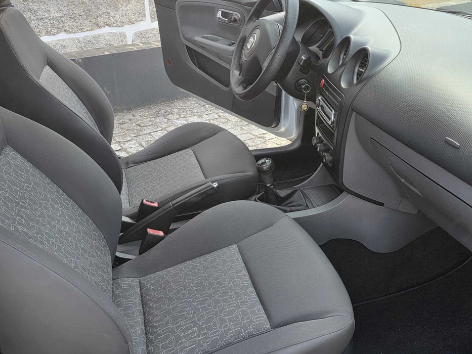 SEAT Ibiza — fotografia 8