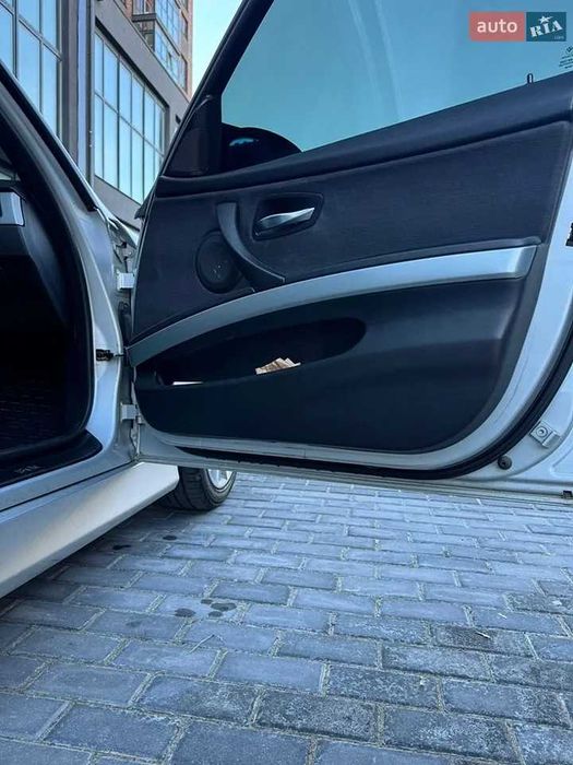 BMW E90 (бмв е90) 2.5 бензин
