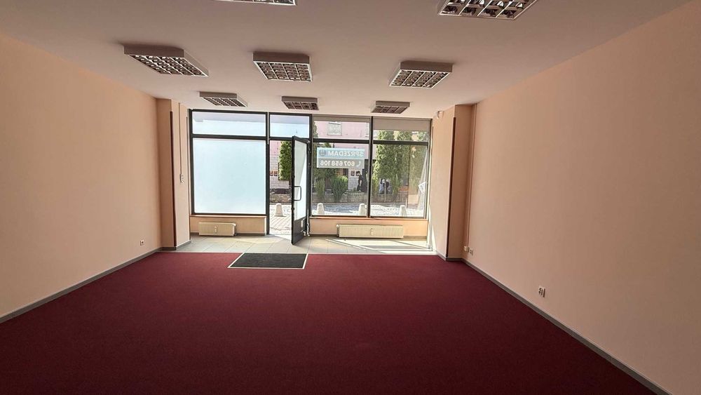 Lokal użytkowy, ul. Wolności 2 Krapkowice centrum
