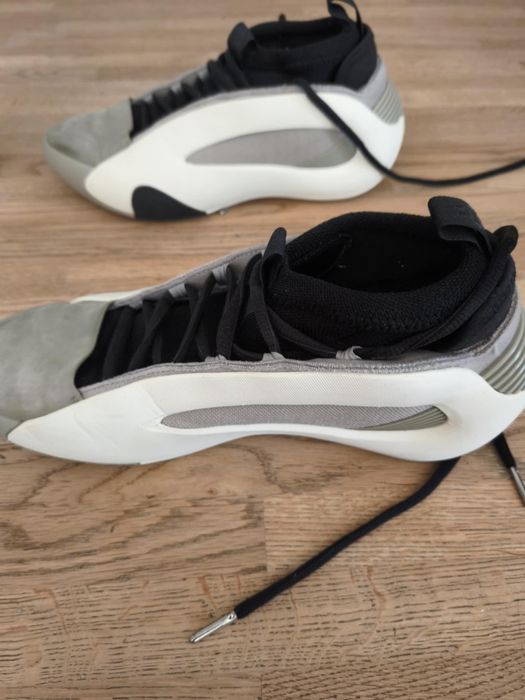 Buty do koszykówki Adidas Harden Vol. 8 Feather Grey w idealnym stanie