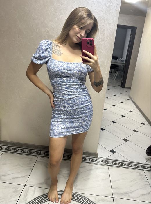 Сукня по фігурі