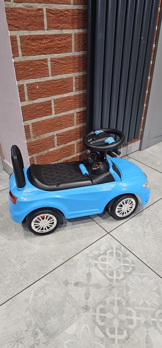 Auto policyjne z dzwiekiem jezdzik