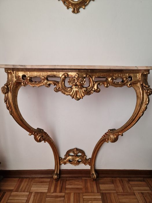 Consola estilo Luis XV com mármore