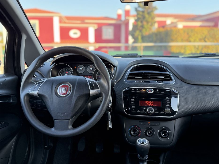 Fiat Punto 1.2 - 130.000km - 2017 - Garantia 18 meses