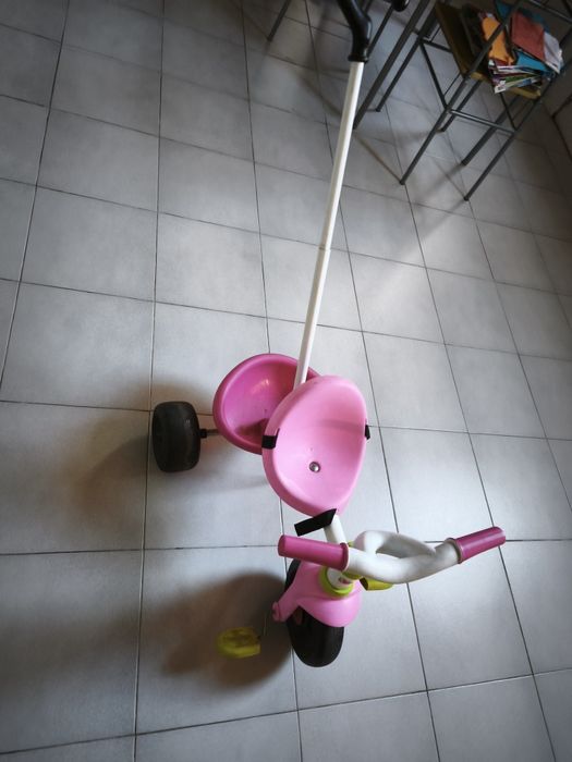 Triciclo evolutivo Smoby menina