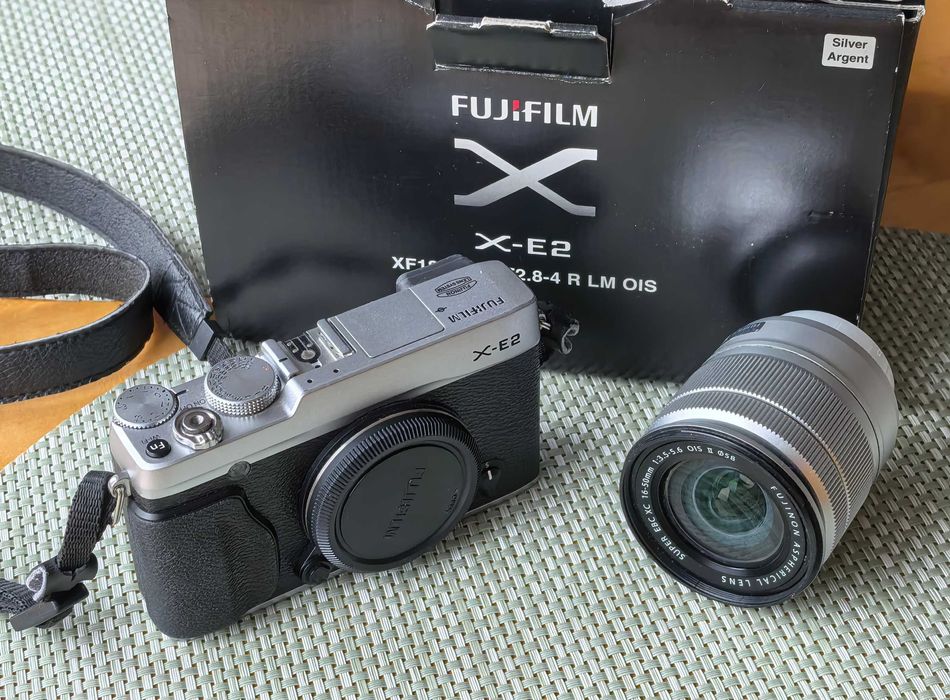 aparat Fujifilm x-e2 + obiektyw Fujinon XC 16-50 II