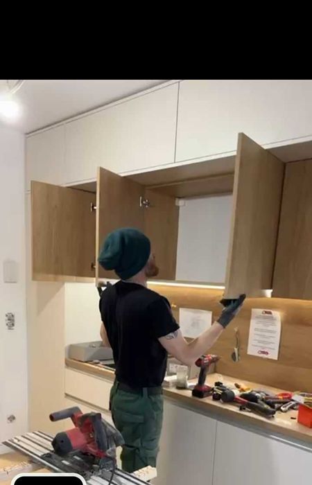 Stolarzy do Montażu Mebli Ikea Agata lub Mebli Firm na Wymiar