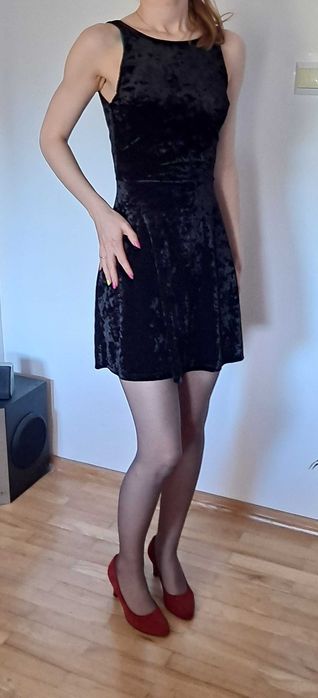 Czarna sukienka welur na święta, imprezę, sylwestra H&m 34