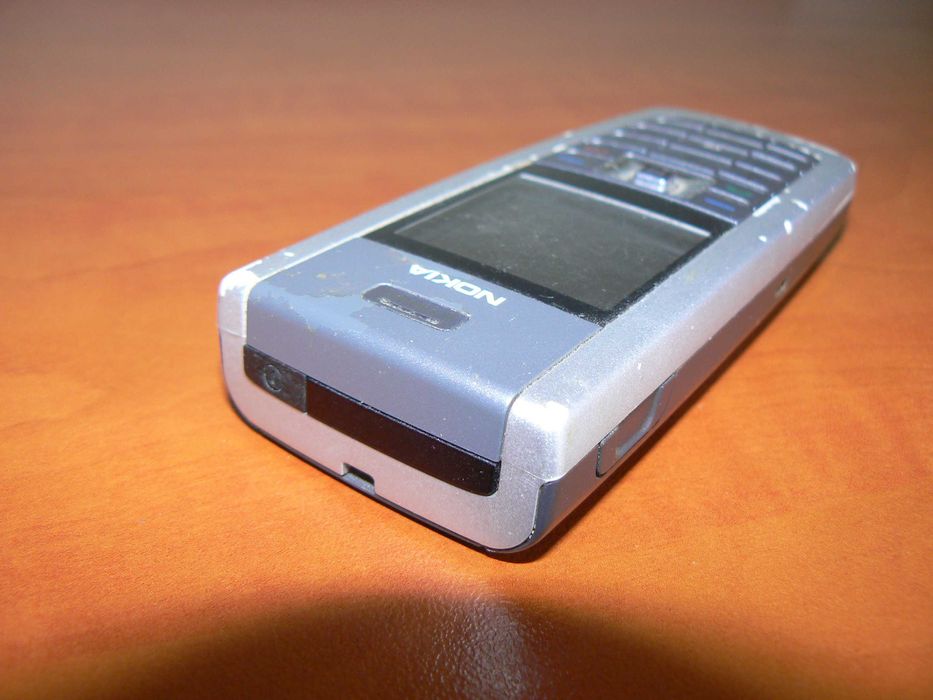 Телефон CDMA Nokia 6235i