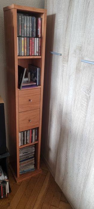 Półka stojaca na płyty