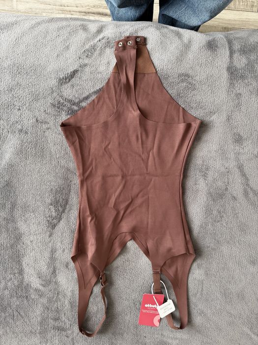 Боді типу скімс, нове