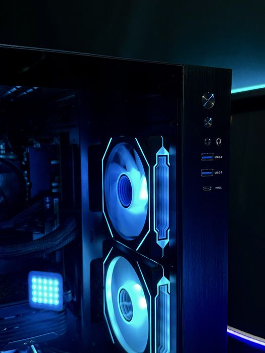 PRO komputer gamingowy RTX 3070 / RYZEN 7 3700X / RAM IRDM PRO 3600Mhz