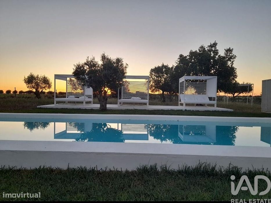 Hotel / Restaurante T6 em Santa Vitória e Mombeja de 295,00 m2