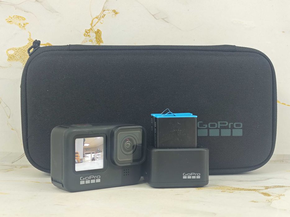 Kamera sportowa GoPro Hero 9 Black - komplet etui 4 akumulatory