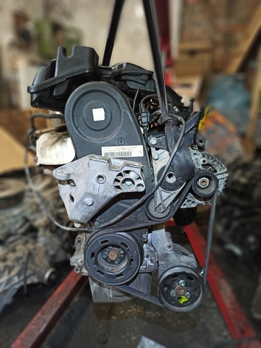 Двигун мотор двигатель AVU 1.6 mpi Skoda Octavia Tour VW Golf 4 Seat