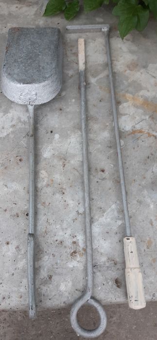 До пічки,мангала - подарок :Совок.кочерга каміна