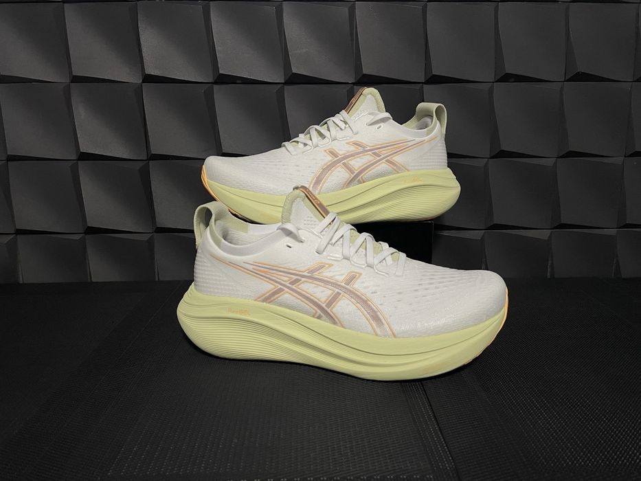 Asics Nimbus 27 [EU44]