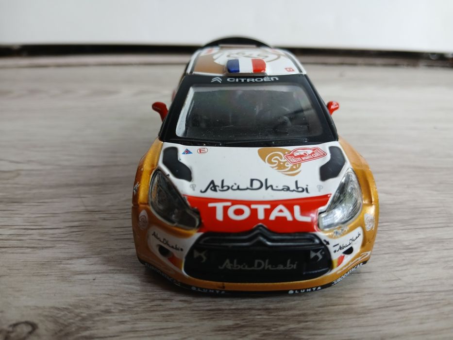 Citroen ds3 wrc bburago skala 1:32