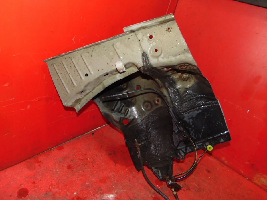 toyota corolla e12 01- kielich amortyzatora prawy przód