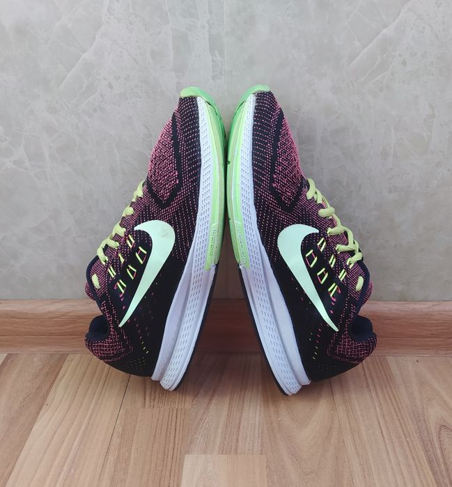 Nike- стильні кросівки (унісекс),р.39,5