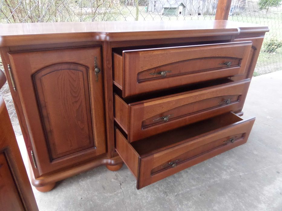 komoda BRW Bawaria kolor orzech  stan BDB wysyłka dowóz