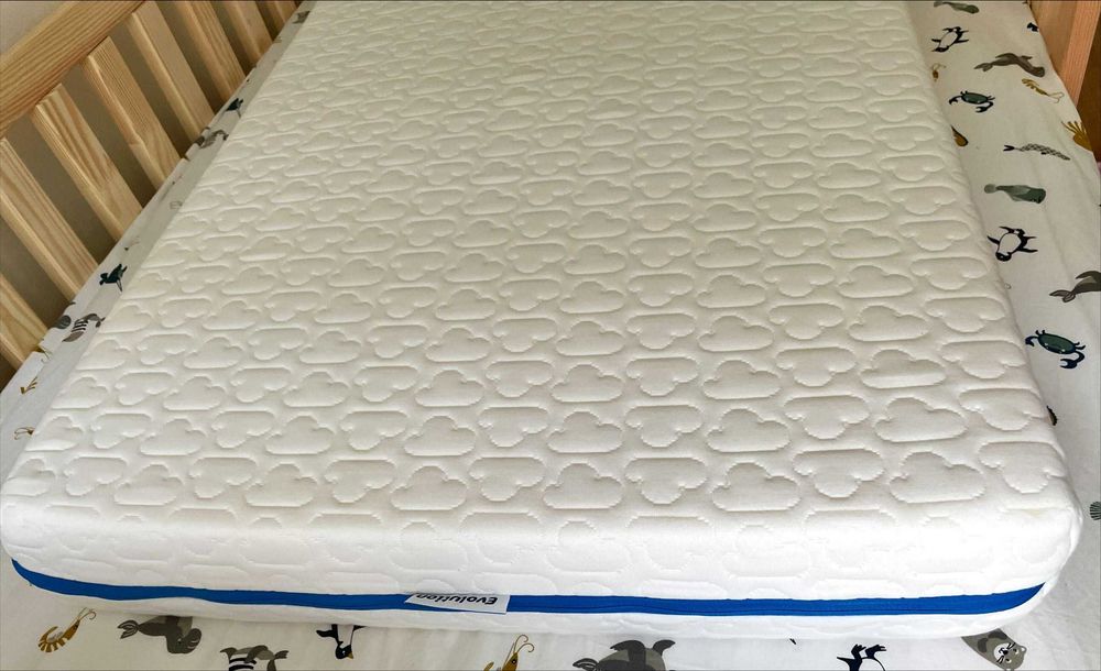 Vendo Colchão de cama de bebé da marca Aerosleep