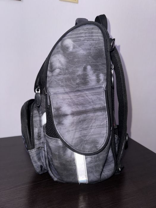 Шкільний рюкзак для хлопчиків