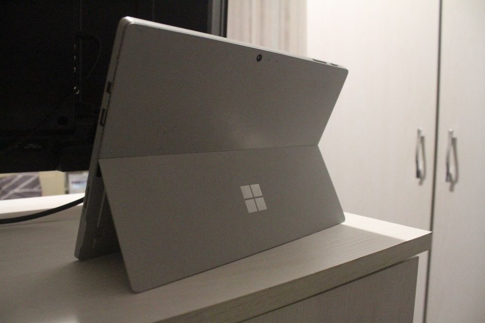 Surface pro 4 128gb Intel core i5