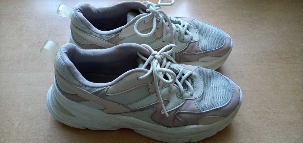Bershka adidasy r.40