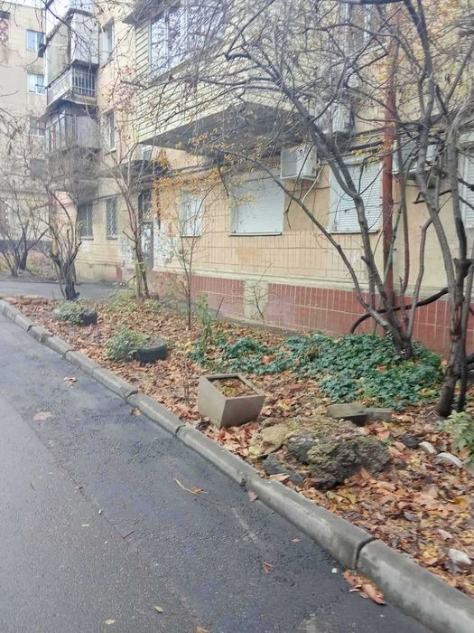Продам 2-х кімнатну Черняховського/Теніста/ пл.10 -го квітня