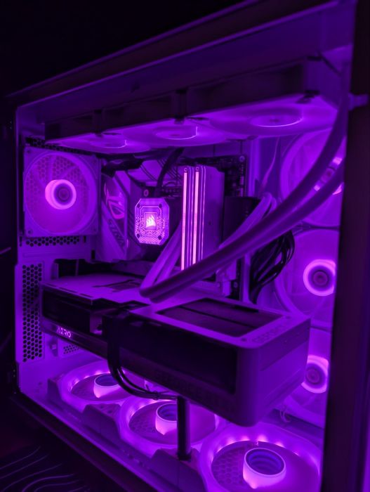PC Gaming High-End ALL WHITE (i9-14900K / RTX 5070 Ti / 64GB RAM / 4TB SSD)