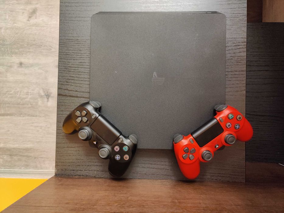 Продаю PS 4 slim на 512 gb
