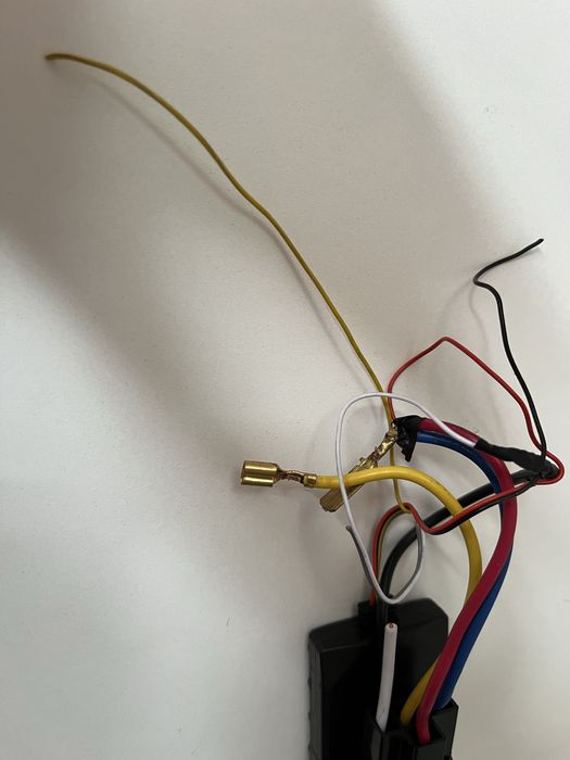 Трекер в авто трекер для таксі або оренди авто